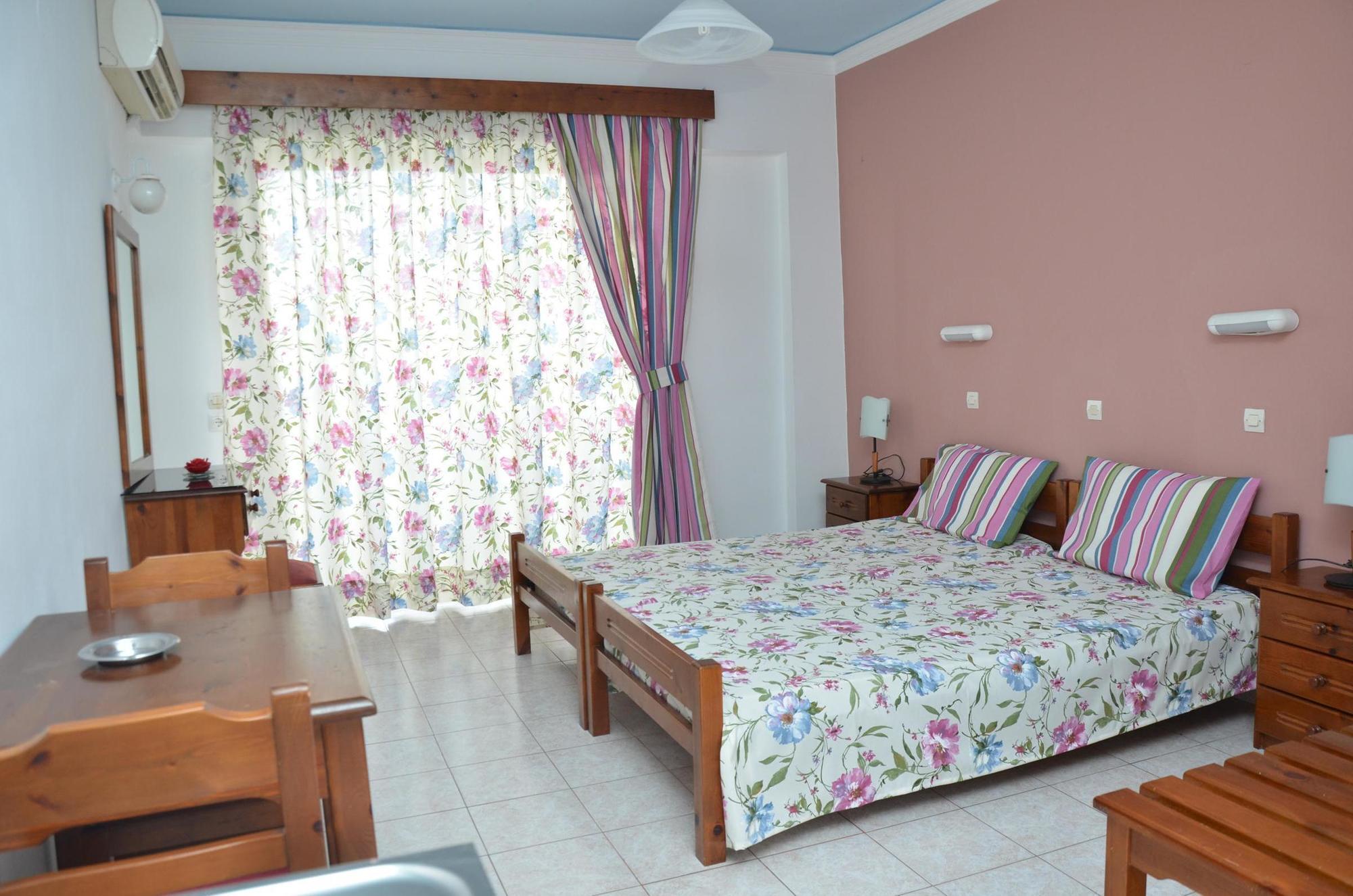 Iatridis Studios Faliraki (Adults Only) Εξωτερικό φωτογραφία